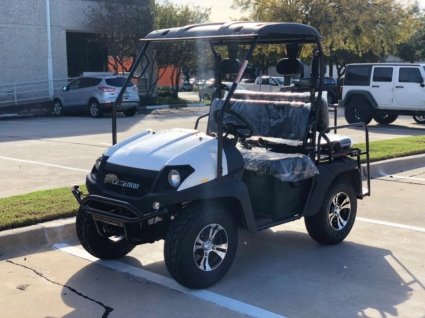 Cazador Eagle 400 EFI 4X4 Golf Cart - Image 4