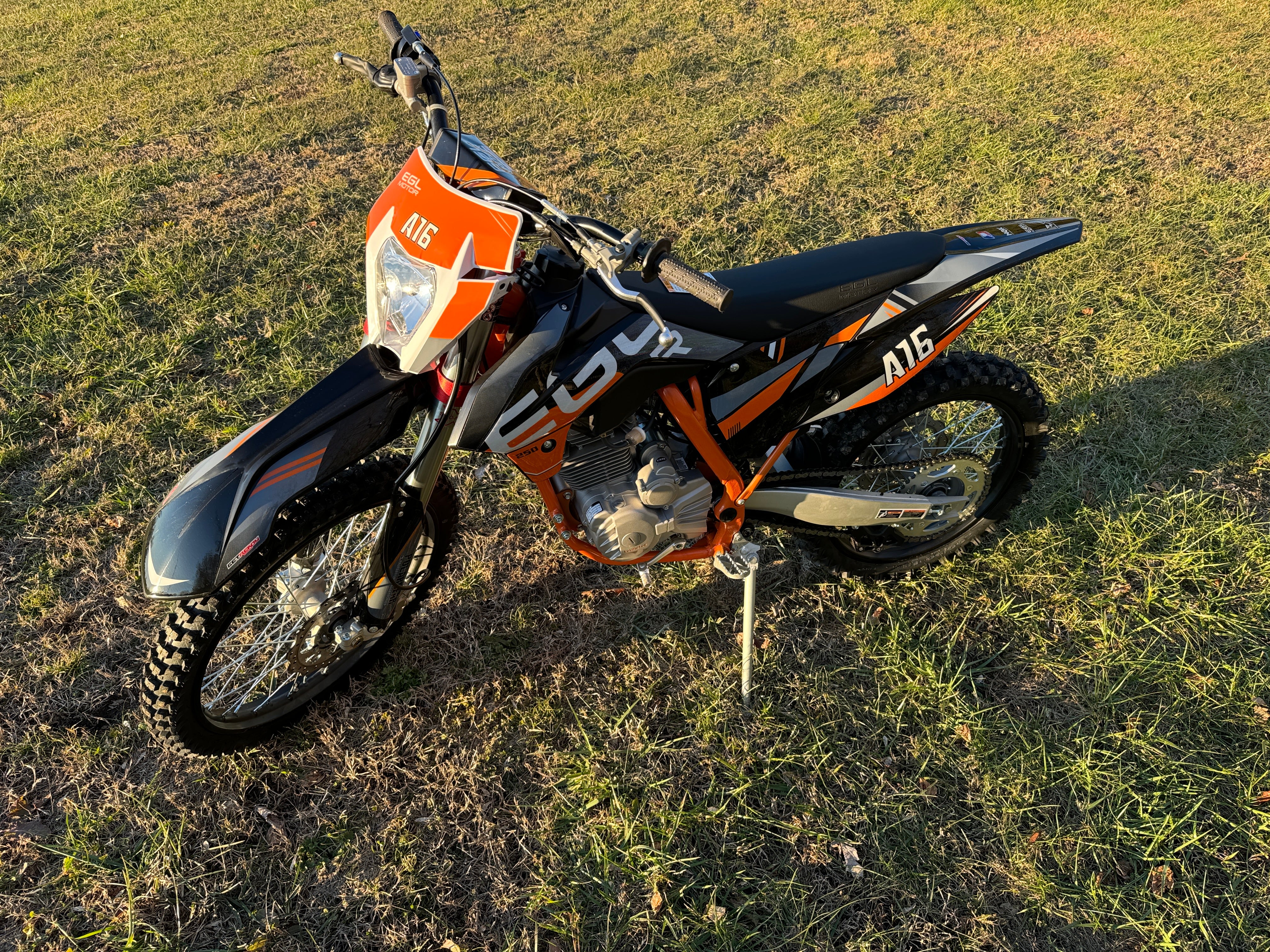 EGL A16 250 K Pro Offroad Adult Dirt Bike - Image 2