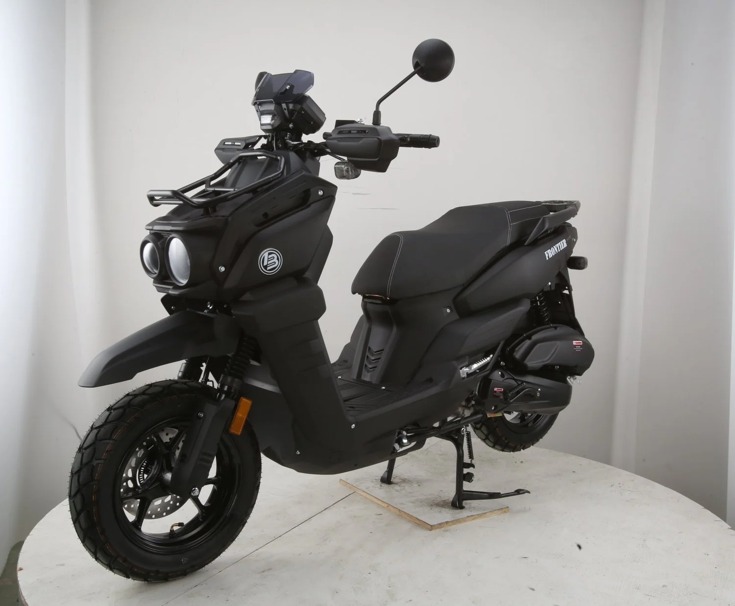 Frontier 200 Scooter - Image 2