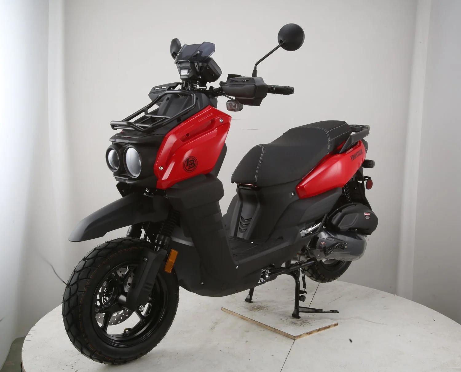 Frontier 200 Scooter - Image 3