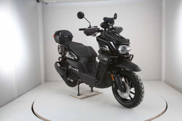 Tank 200 EFI PRO Scooter - Image 2