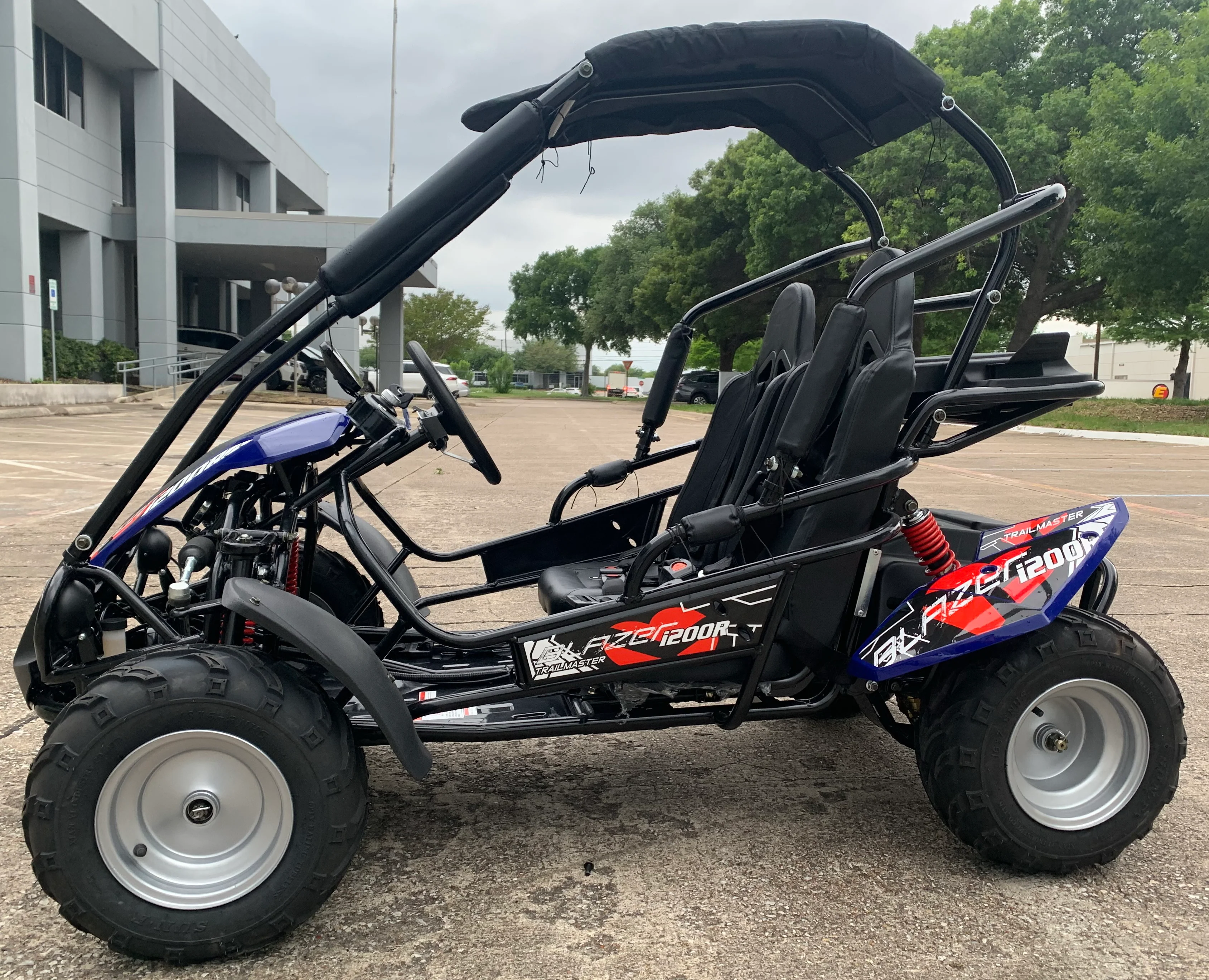 Trailmaster Blazer i200R Electric Youth Go-Kart Buggy - Image 2