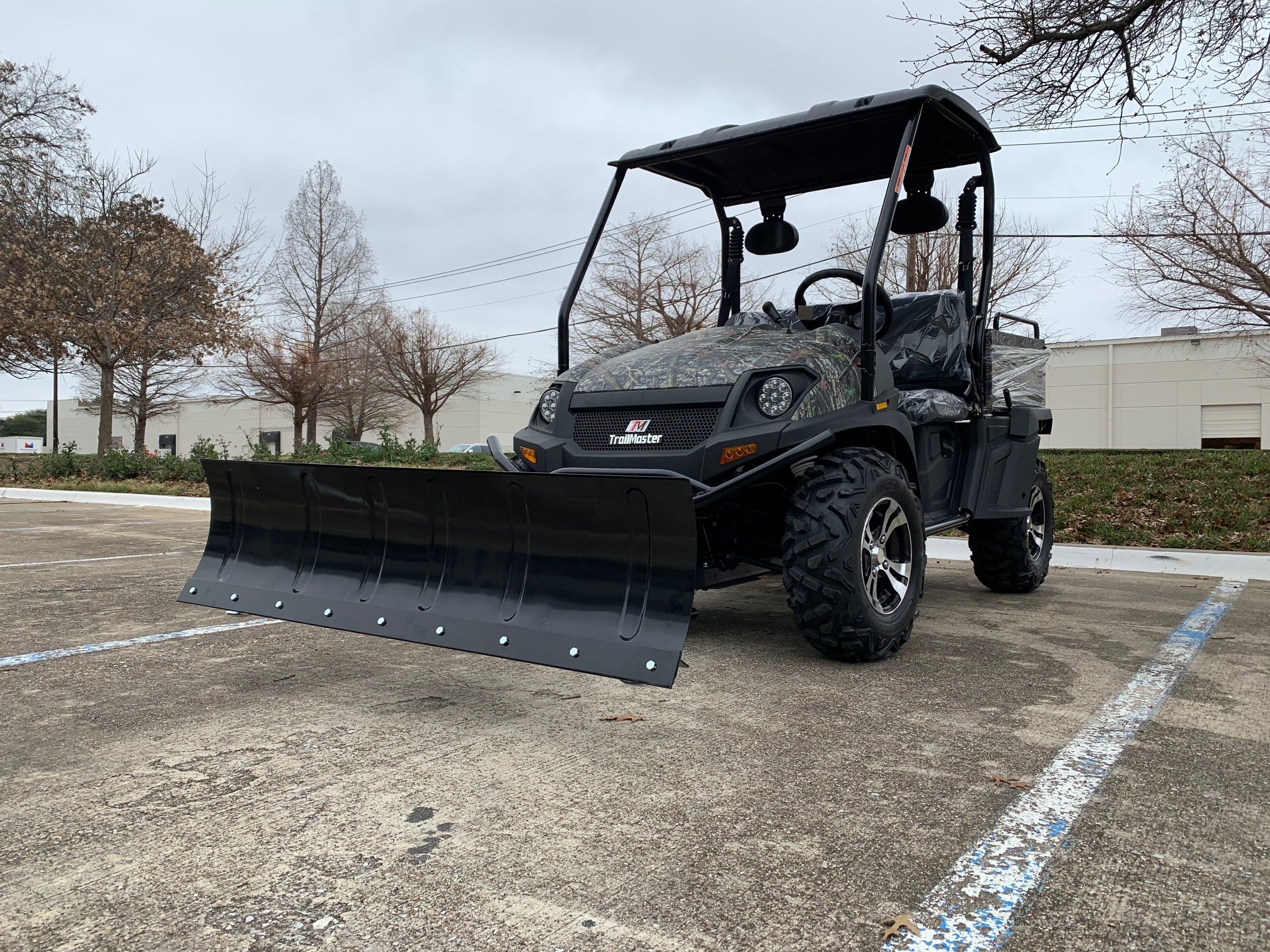 Trailmaster Golf Cart and UTV Snow Plow - Image 4